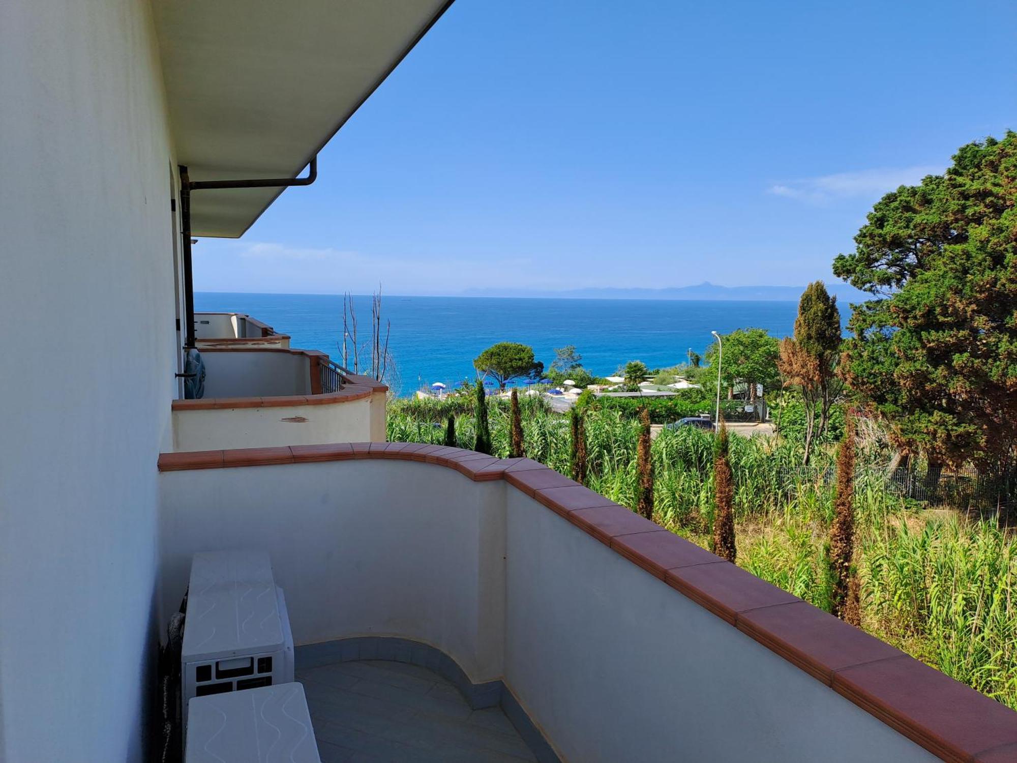 Terrazza Michelino Apartment Parghelia Exterior foto